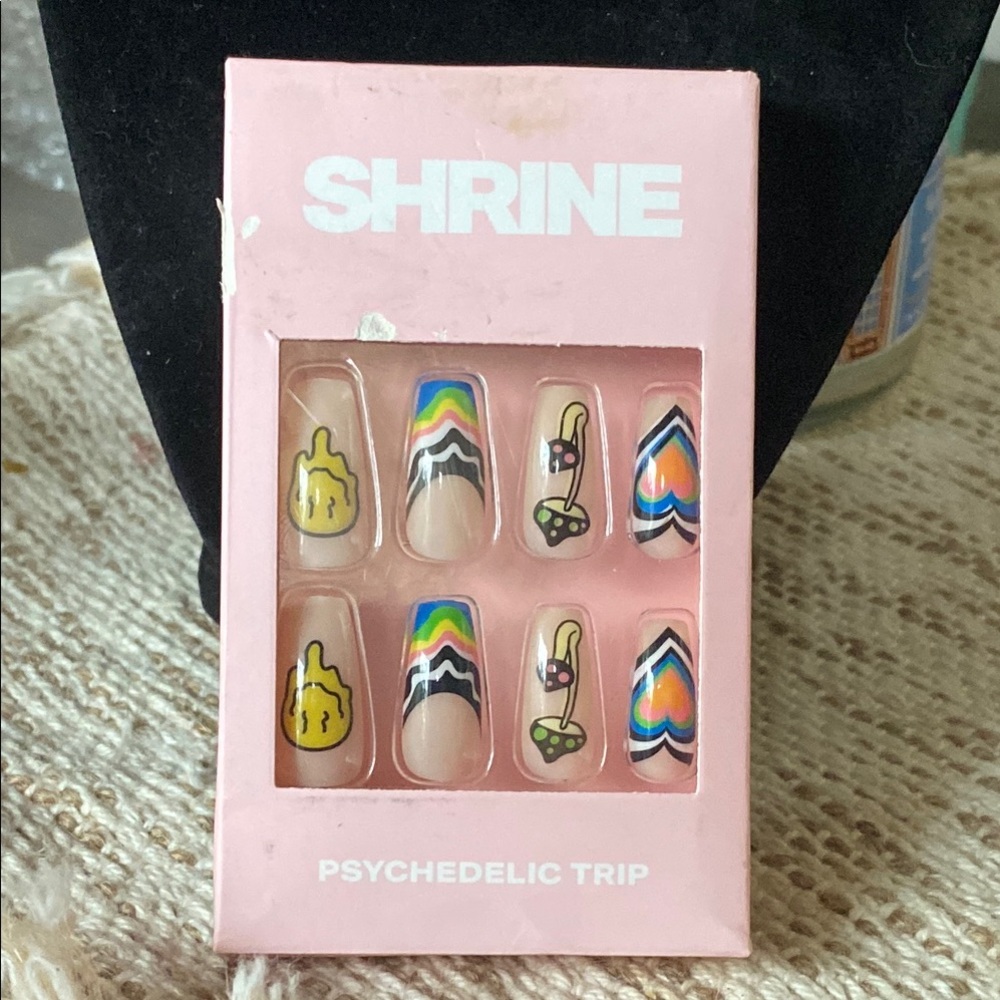 Urban Outfitters SHRINE press on Nails - Psychedelic Trip Nail Set